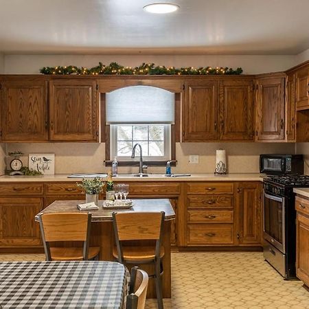 Weaver Ridge Manor Villa Millersburg Esterno foto