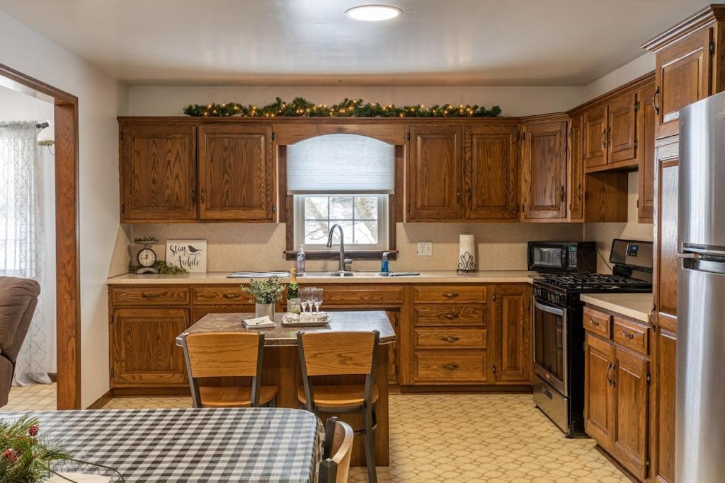 Weaver Ridge Manor Villa Millersburg Esterno foto