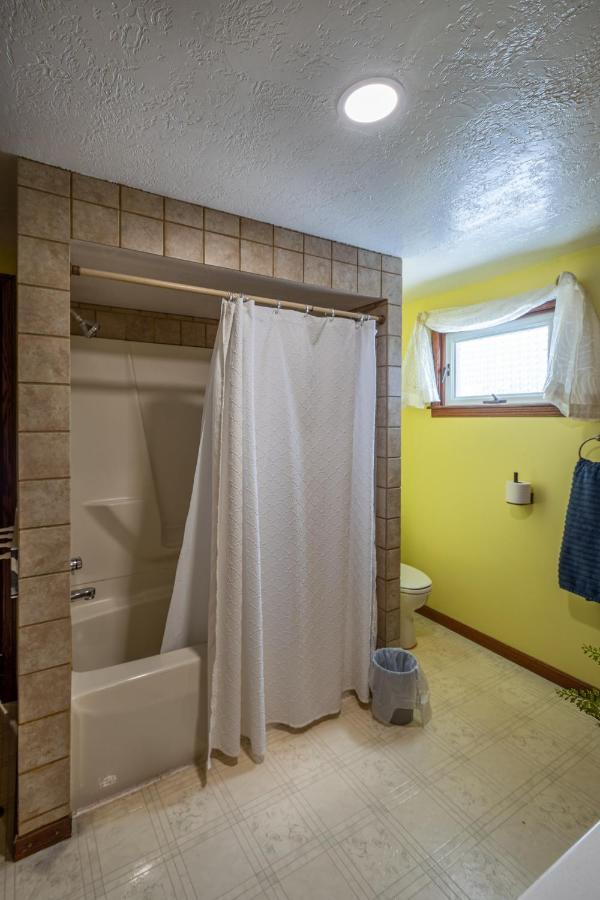Weaver Ridge Manor Villa Millersburg Esterno foto